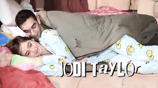 Desmadre en la fiesta del pijama The Sleep Over Xxx