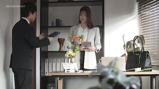 [IPZZ-734] Sharing a room with a beautiful female president on a business trip… I indulged in her ki