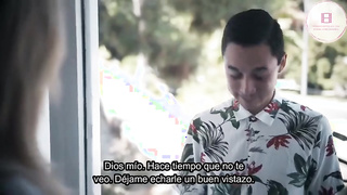 Visitando a mamá  con Lilly James subt.