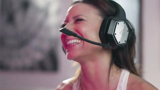 Aderes Quin, Cassie Del Isla - Gamers Secret