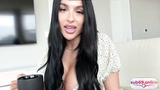 Madrastra Traviesa Aprovecha que Papá No Está para "Limpiarme"