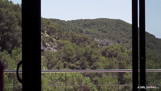 Carolina Abril And TiffanyTatum - Lesbians XXX