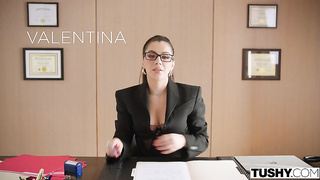 Valentina Nappi - Anal Nympho Valentina Seduces Young Stud (16.11.2025) rq