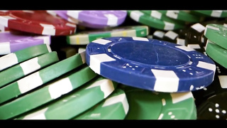 Jugando strip poker con mi madrastra  subt