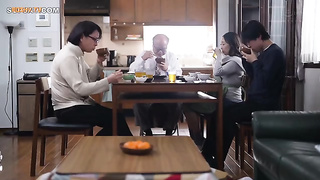 [ROE-391] Days of teen, sex, family with my mother in the family home after everyone has left. Aikawa Saki