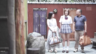 [MIDA-453] “From now on, we’re family, so let’s all bathe together.” The trigger is the family bath—