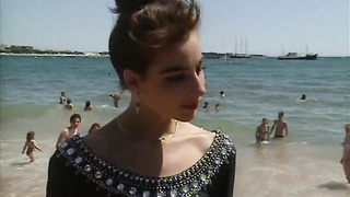 The Bodyguard 1994 XxX Movie (480)