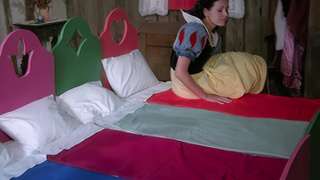 Snow White And The Seven Dwarfs 1 (1995, Italian Full Movie) - Julia Larot (2160) 2 video