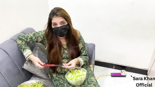 Pakistani MILF bhabhi Sara Khan(4) fucking husband's friend