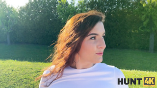 Hunting Chick (1080)