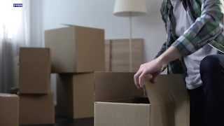 Stepmom does everything to keep me from leaving. (SUB ESP)