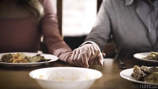 padre se folla a la amiga de su hija