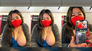 88pink Delhi ke Nepali Randi bhabhi 29 jan evening show blue dress one boobs open show part 1