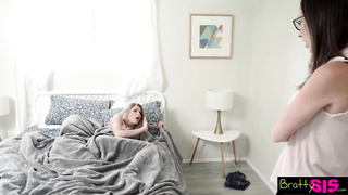 Porno gratis - hermana me ayuda con su culo