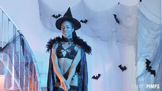 Black babe Kira Noir solo on Halloween 2019