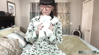 Stepdaughter dirty talks before bed (2020) Jessie Lee