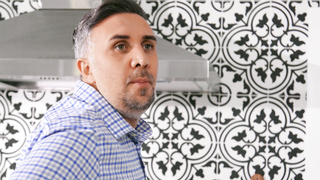 Brazzers - Sneaking A Peek (2020) Vanna Bardot & Keiran Lee