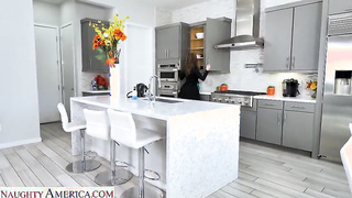 Stepmom Emily Addison hot sex movie