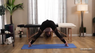 Deepthroat Massage (2020) Charlotte Sins