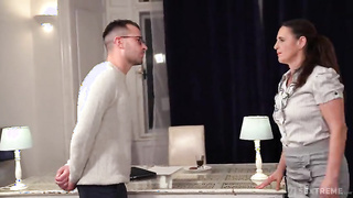 The Bossladys Plaything (2020) Mariana