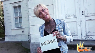 Vicky Finds Some Cock On A Dating App (2020) Vicky Hunt