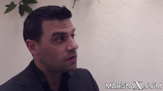 Married woman lets guy fuck her ass