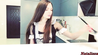 Maid Atrapada Es Follada sub