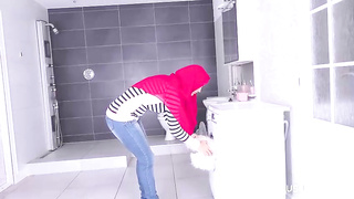 Muslim has sex in the toilet