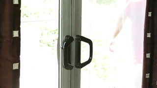 Sexy hot milf bodybuilder