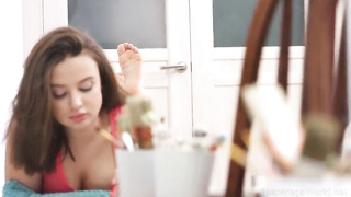 Kristi -^- Naked artist becomes a sex picture