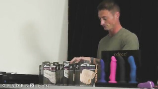 Lena Kelly shows up for signing at porn shop. Glory hole