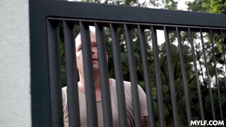 Tends my hot neighbor garden