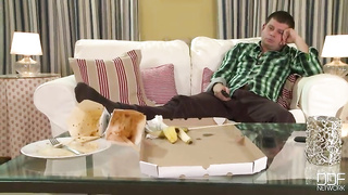 Sensual Jane fucks lazy boyfriend