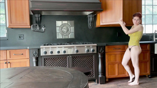 Show my stepsis know how the dick taste