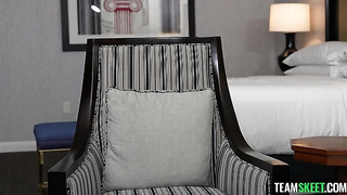 Jovencita por primera vez en el porno 2021.09.28 Charma Kelly Curiosity Made Her Cum XXX gratis vids