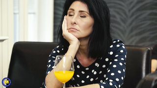 EVE BLACK Hot milf has a sexdate with a toyboy