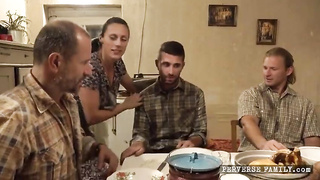 Angel Wicky - Familia perversa