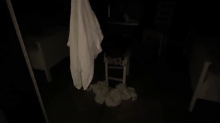 ROOM CLEANER TRIED TO WAKE UP THE GIRL