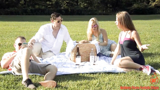 Family picnic Anya Olsen & Ashley Fires