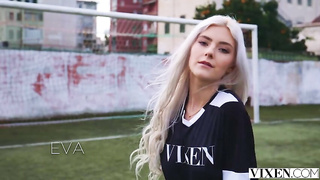 Hot Teen Girl loves big dicks