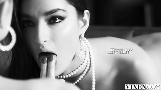 Groups Lesbian orgy - Breaking Through