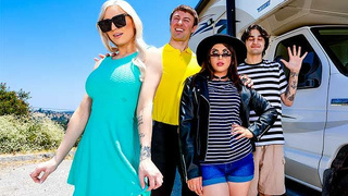 2025-Gal Ritchie & Kenzie Taylor – We’re the Taylors Part 2: On The Road