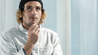 La puta de mamá me da un masaje con final feliz y le.meto la verga - Alexis fawx