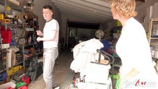 Molly sucks big dick from Sam Bourne