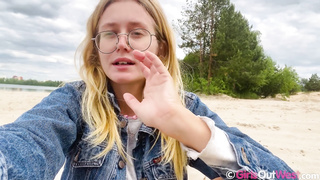 23.09.22 Junie Moonie Beach XXX.1080p