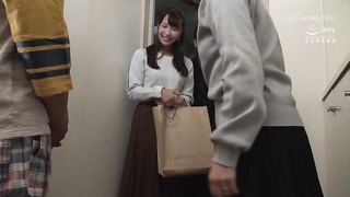 [NHDTB-763] Aunt who was cunnilingus by a relative's in a skirt and came in close proximity to her h