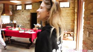 Free Lost Girls - Candid Moments xxx