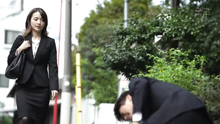 [JUL-048] To My Surprise, I Was Put Into The Same Hotel Room With My Favorite Lady Boss During Our B