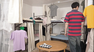 HUNTB-546resort part-time job where I stayed overnight, I was full of women and I was the only man!