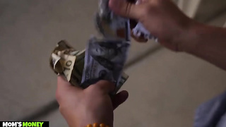 Dee Williams - Mom's Money Menu